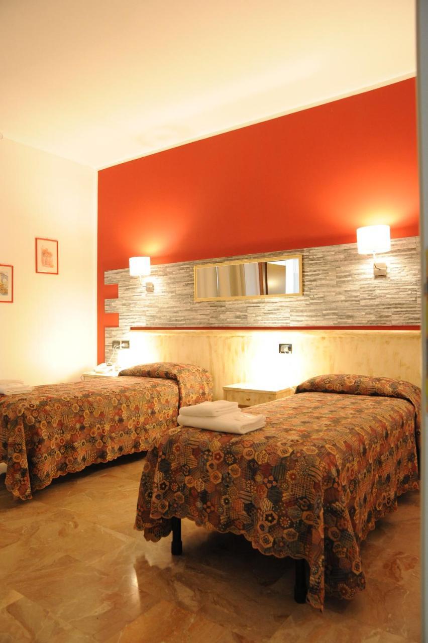 Hotel Del Ponte Чезате Экстерьер фото